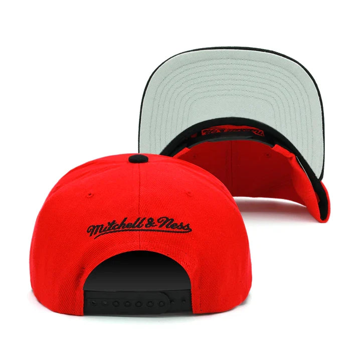 Mens NBA Atlanta Hawks 2 Tone Red/ Black Mitchell And Ness Basic Core Snapback Hat