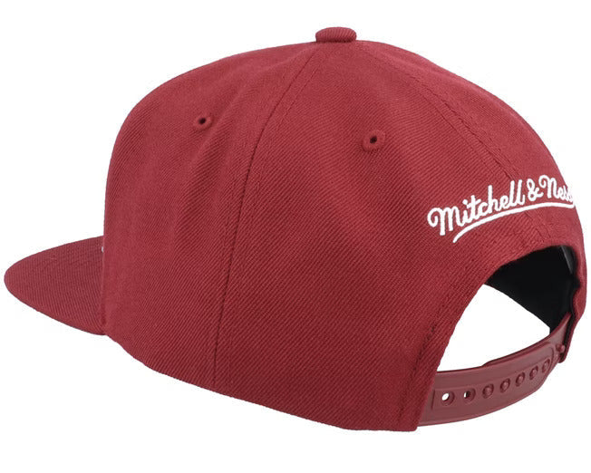 Men's Miami Heat Mitchell & Ness NBA Core basic Maroon Snapback Hat