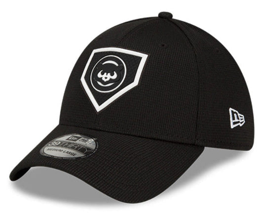 Men's Chicago Cubs New Era Black 2021 Clubhouse 39THIRTY Flex Hat