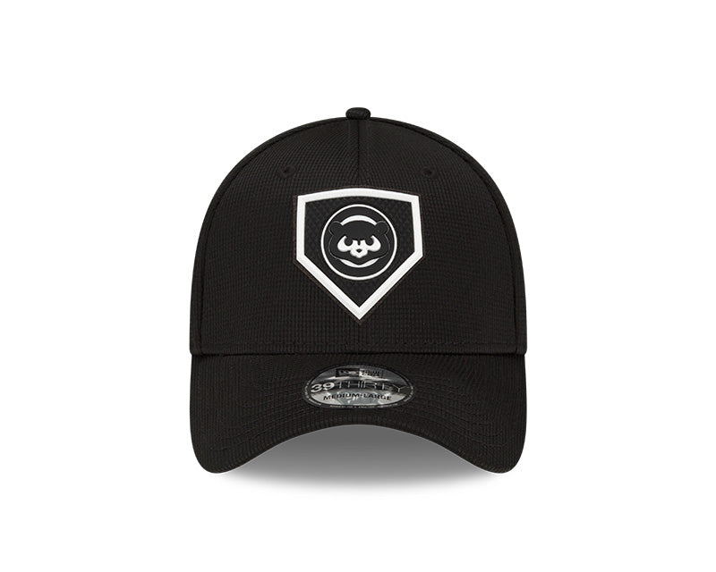 Men's Chicago Cubs New Era Black 2021 Clubhouse 39THIRTY Flex Hat
