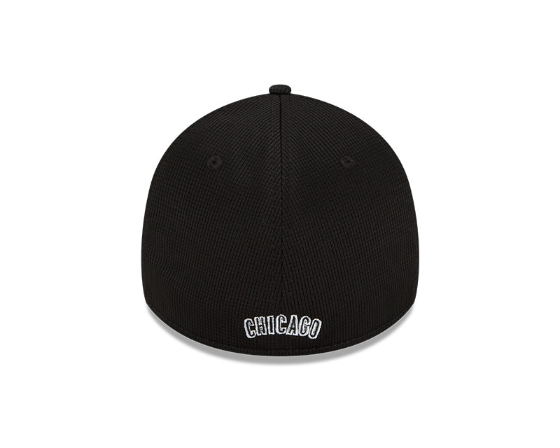 Men's Chicago Cubs New Era Black 2021 Clubhouse 39THIRTY Flex Hat