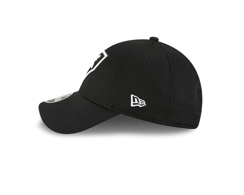 Men's Chicago White Sox New Era Black 2022 Clubhouse 9FORTY Adjustable Snapback Hat