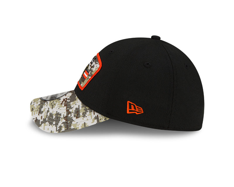 Men's Chicago Bears New Era Black 2021 Salute to Service Historic Logo 39THIRTY Flex Hat