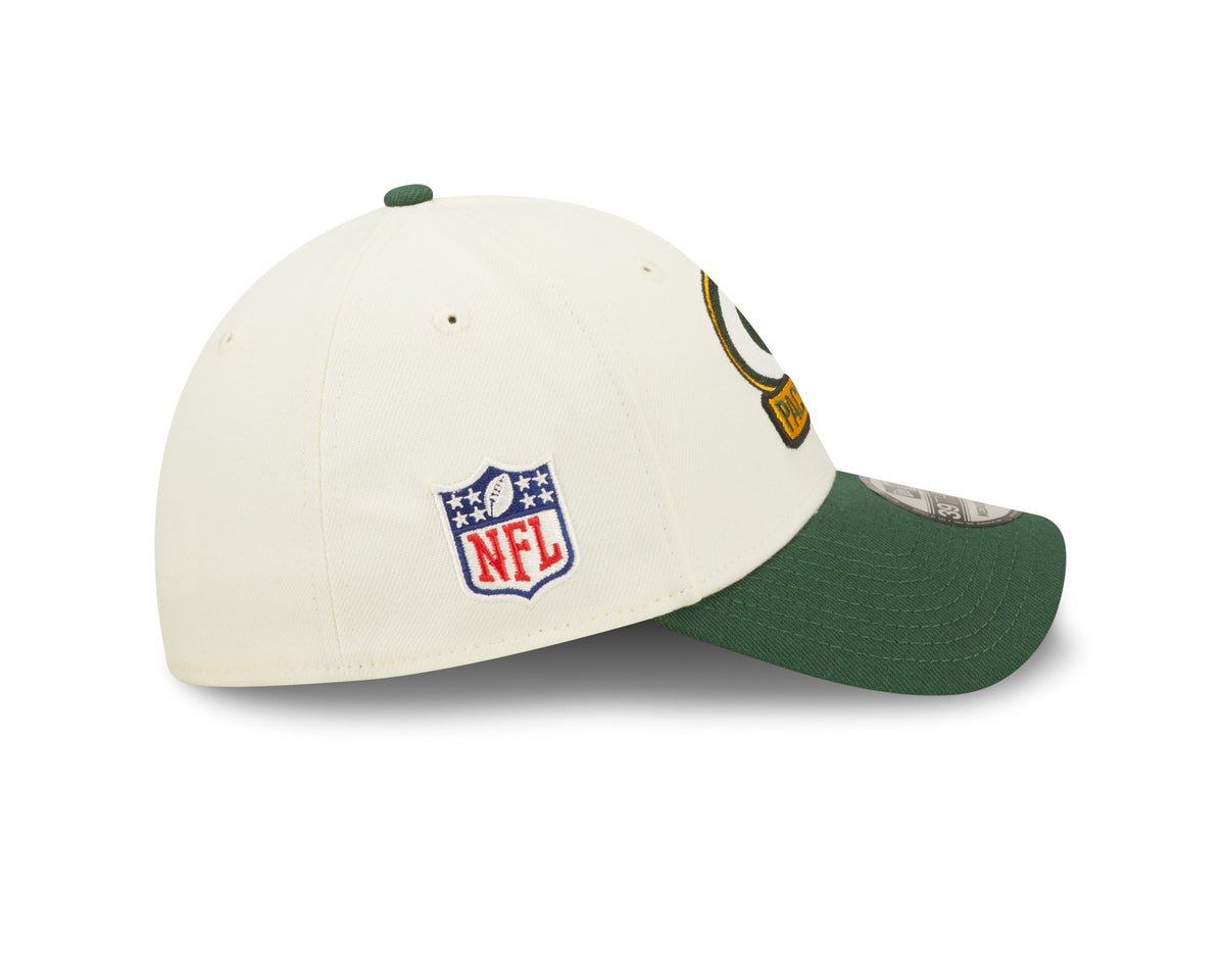 Men's Green Bay Packers New Era Cream/Green 2022 Sideline 39THIRTY Flex Hat