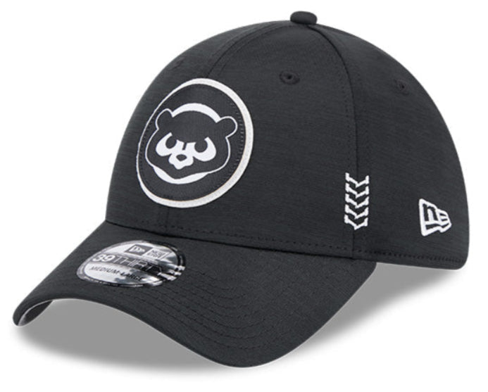 Men's Chicago Cubs New Era Black 2024 Clubhouse 39THIRTY Flex Fit Hat