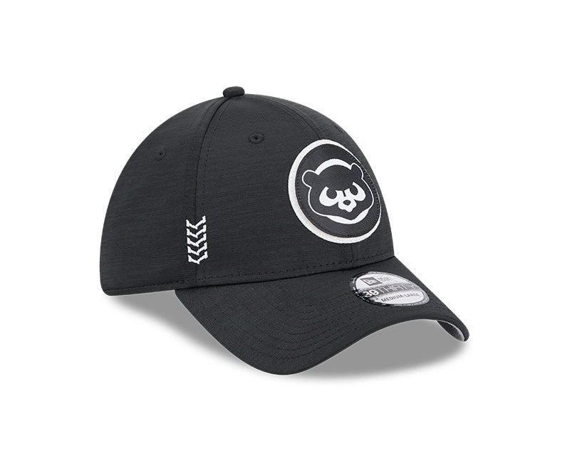 Men's Chicago Cubs New Era Black 2024 Clubhouse 39THIRTY Flex Fit Hat