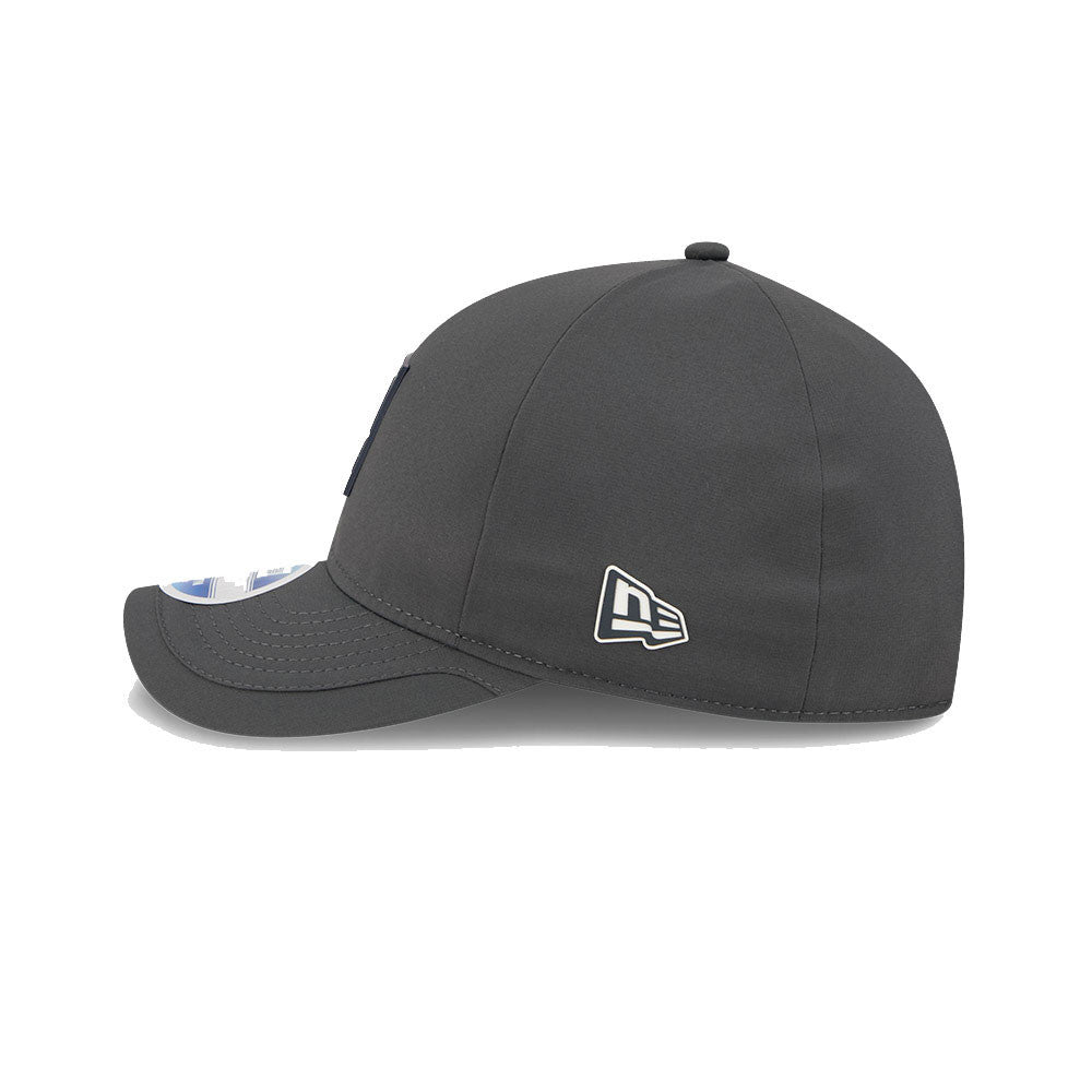 Men's Chicago Bears New Era Graphite 2025 NFL Sideline Cold 9FORTY M-Crown Adjustable Hat