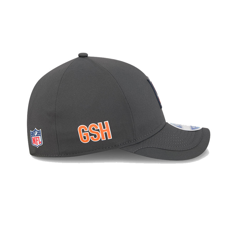 Men's Chicago Bears New Era Graphite 2025 NFL Sideline Cold 9FORTY M-Crown Adjustable Hat