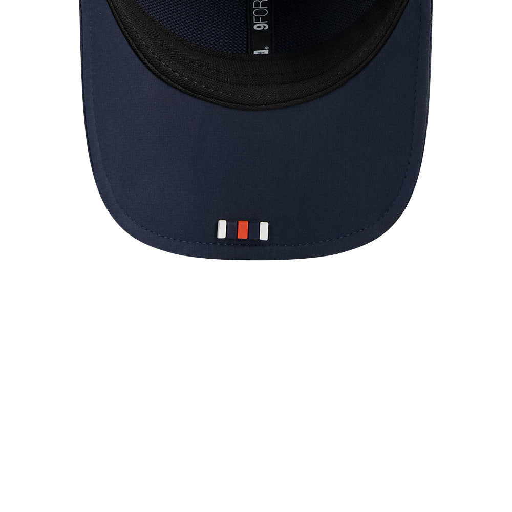 Men's Chicago Bears New Era Navy 2025 NFL Primary Logo Sideline Heat 9FORTY M-Crown Adjustable Hat