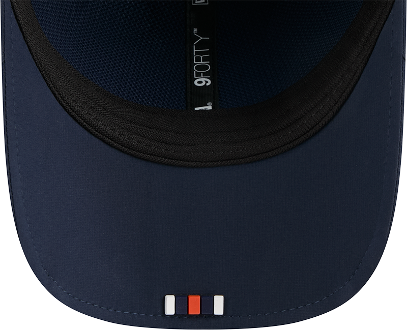 Men's Chicago Bears New Era Navy 2025 NFL Sideline Heat Alternate Logo 9FORTY M-Crown Adjustable Hat