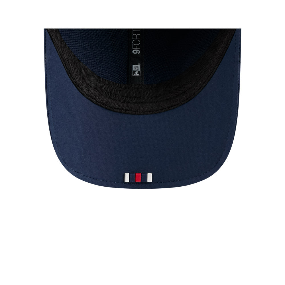 Men's New England Patriots New Era Navy 2025 NFL Sideline Heat 9FORTY M-Crown Adjustable Hat