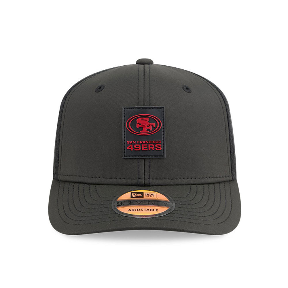 Men's San Francisco 49ers New Era Black 2025 NFL Sideline Heat 9SEVENTY Adjustable Hat