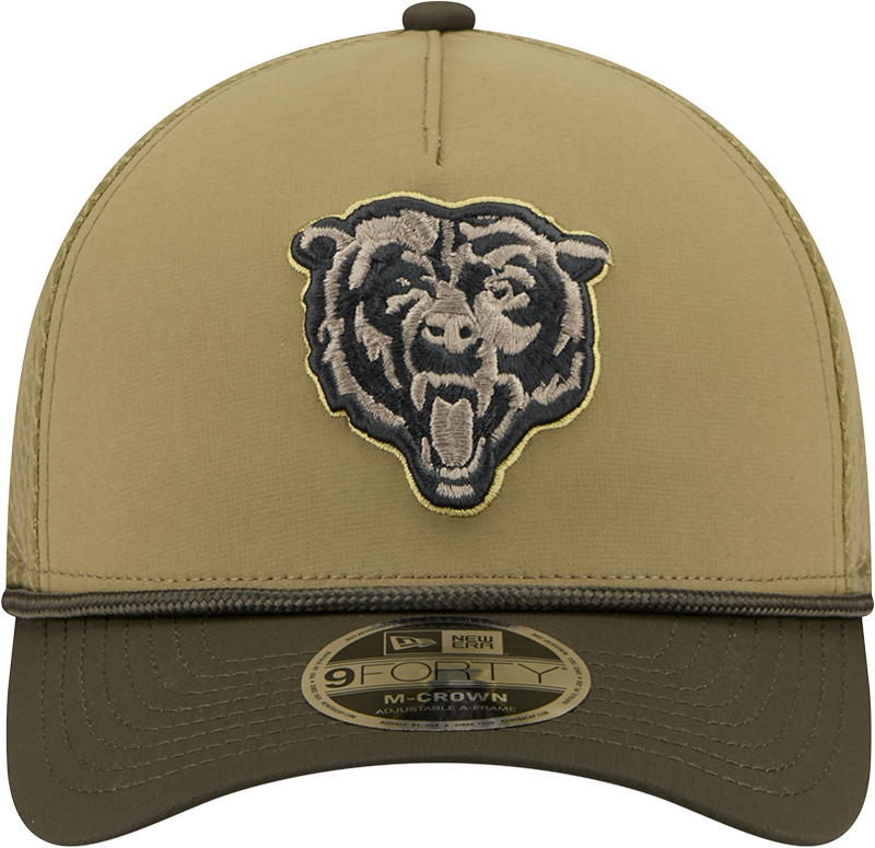 Men's Chicago Bears New Era Green 2025 NFL Salute To Service Sideline 9FORTY M-Crown Adjustable Hat