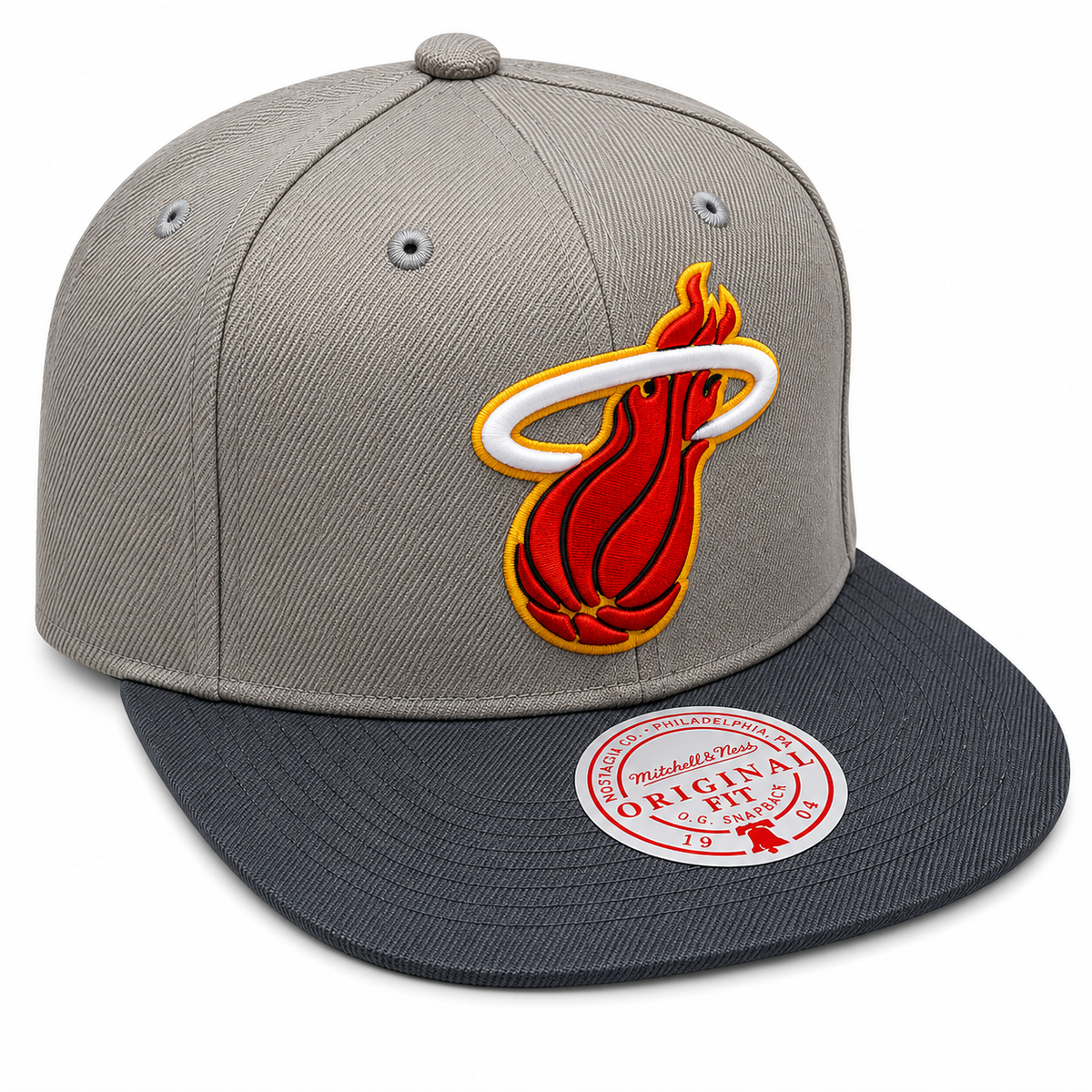 Men's Miami Heat NBA Cool Gray 3 Mitchell & Ness Snapback Hat