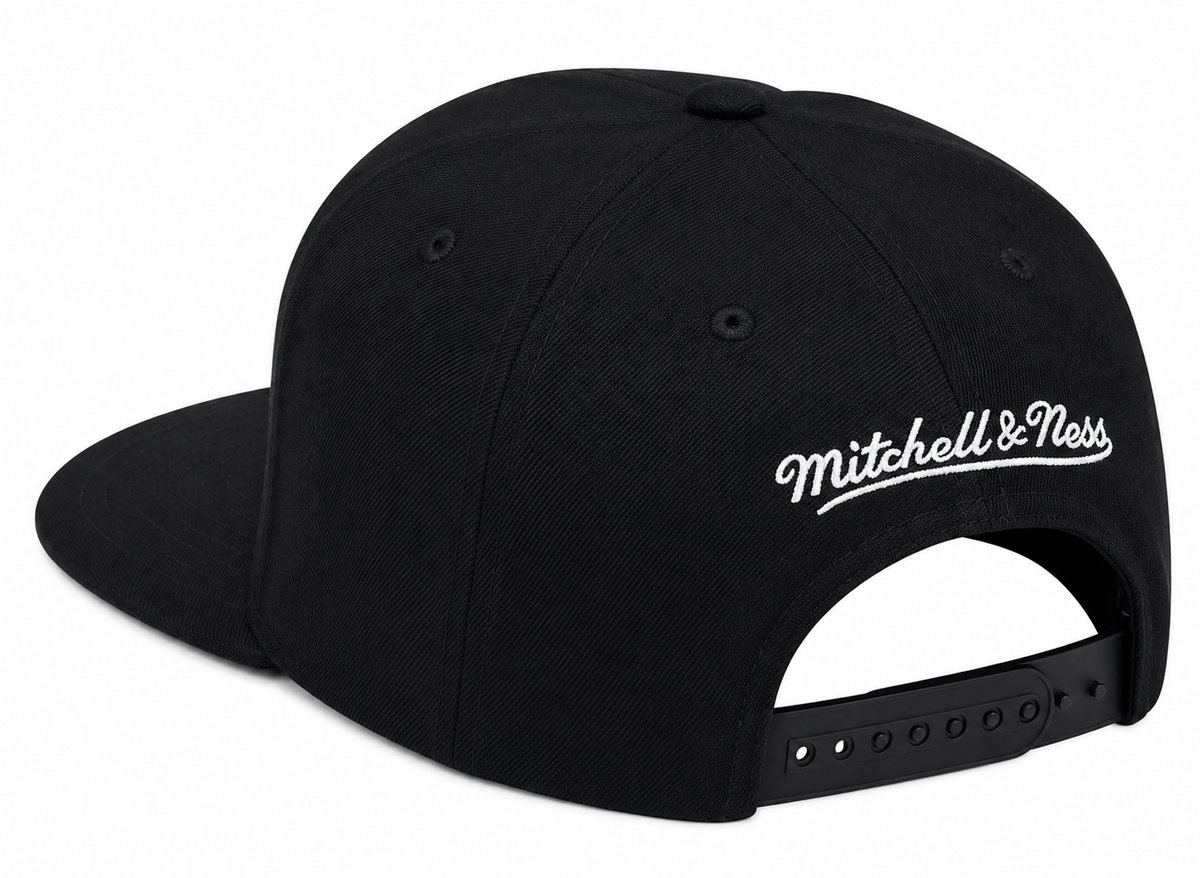Men's San Antonio Spurs Mitchell & Ness Champ Year Trophy Snapback Hat