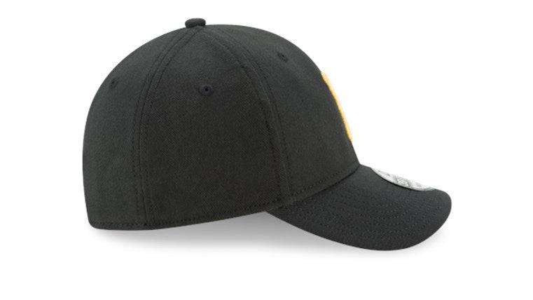 Pittsburgh Pirates New Era 39Thirty Black Team Classic Flex Hat