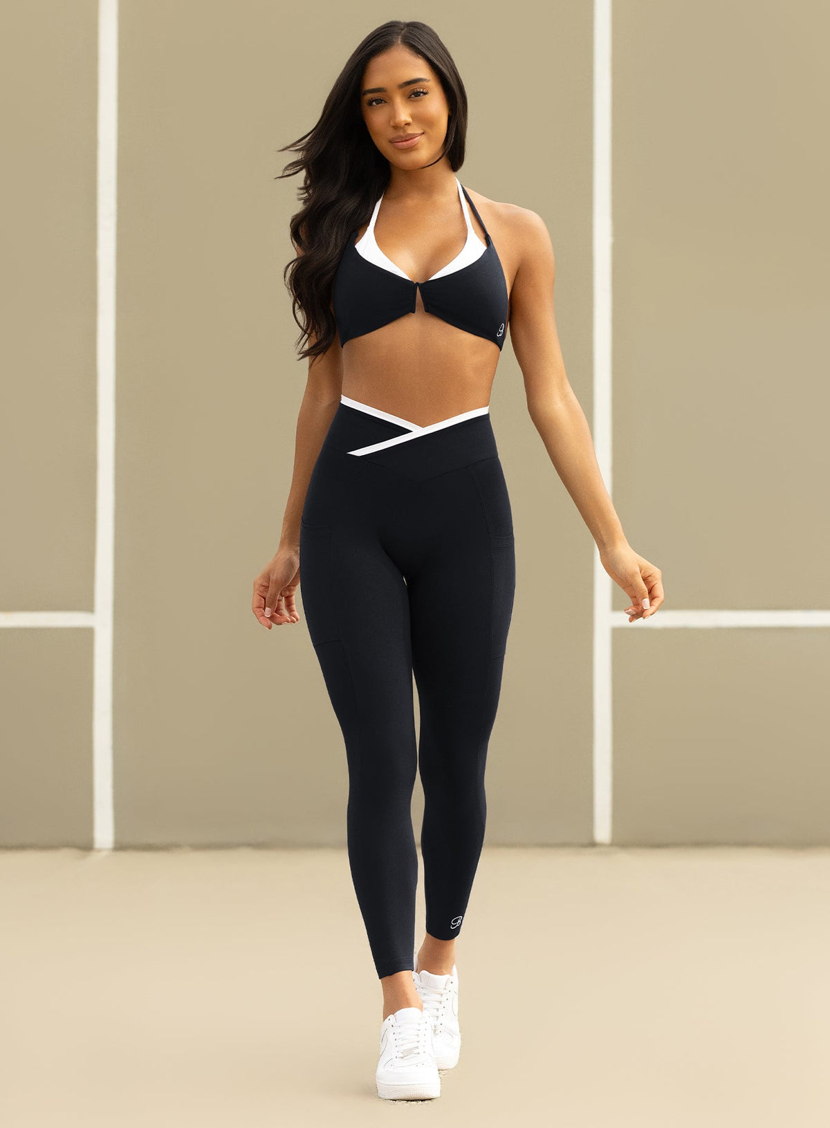 Line Contour Leggings