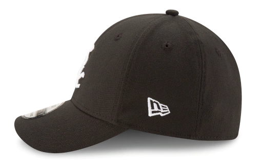 Junior Chicago White Sox New Era Black Team Classic 39THIRTY Flex Hat