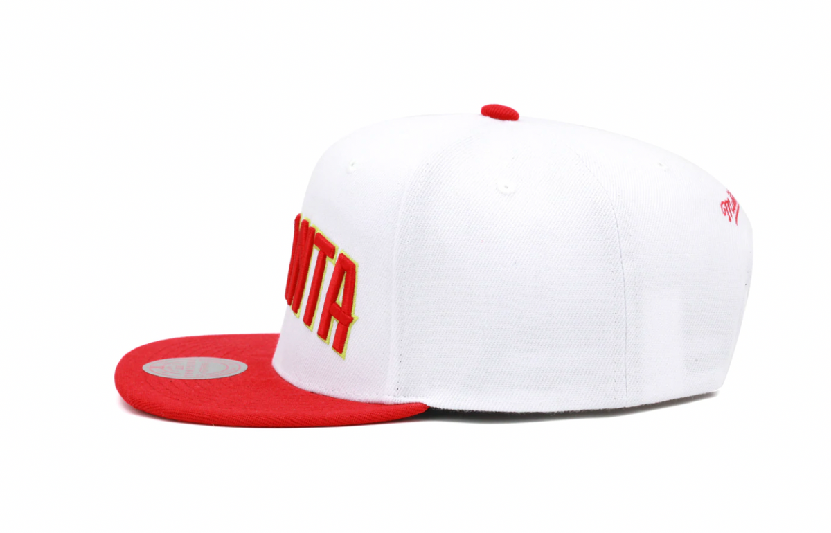 Mens NBA Atlanta Hawks 2 Tone White And Red Mitchell And Ness Basic Core Snapback Hat