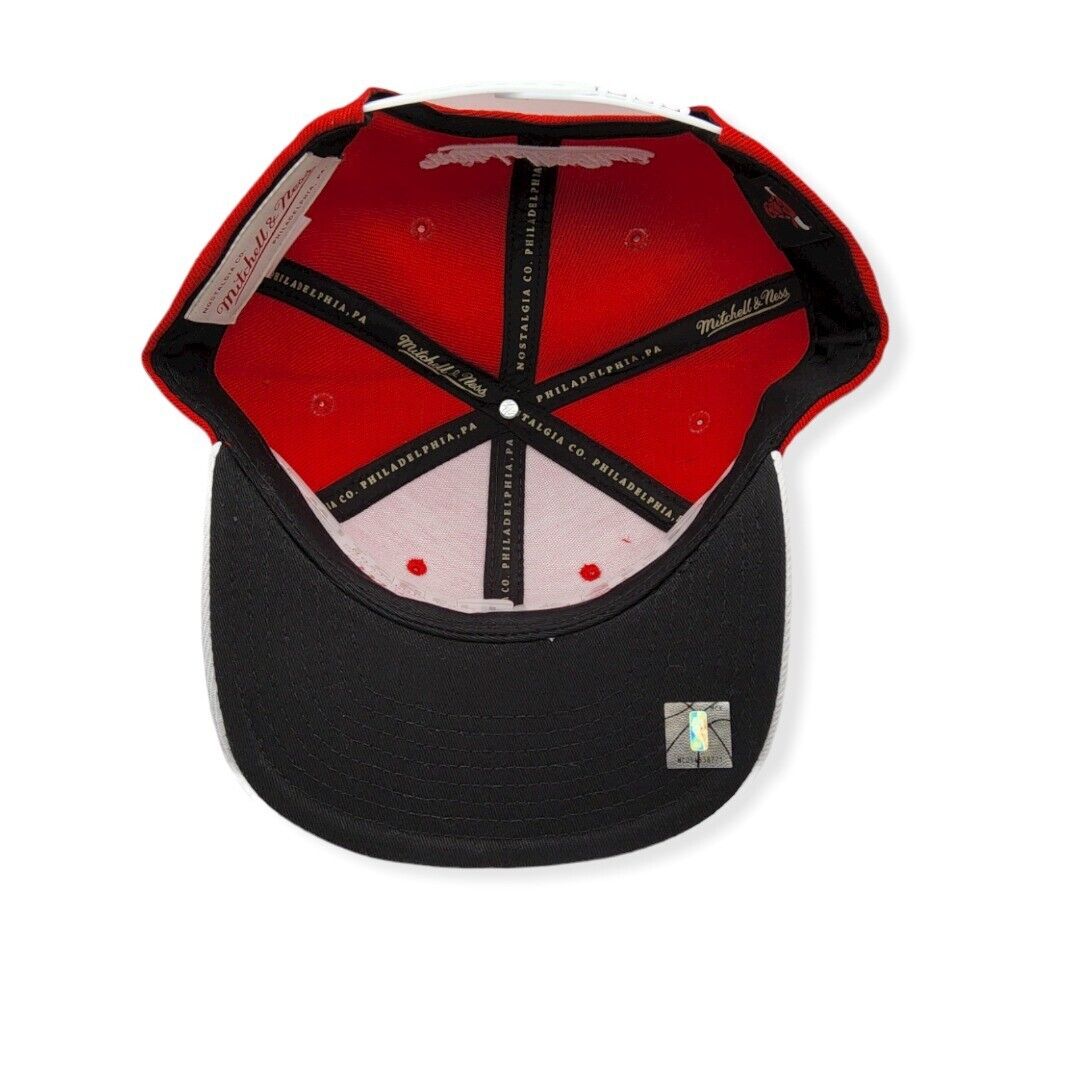 Men's Mitchell & Ness Chicago Bulls NBA Cardinal Red 2 Tone Adjustable Snapback Hat