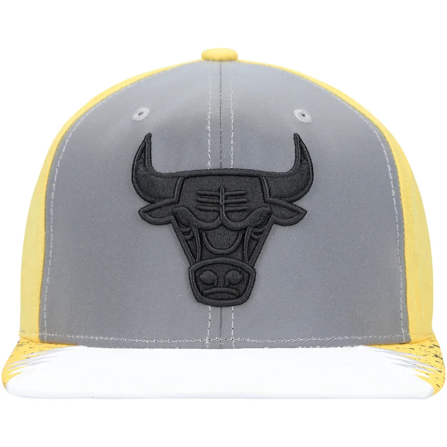 Men's Chicago Bulls Mitchell & Ness Gray/Yellow Day 5 Snapback Hat