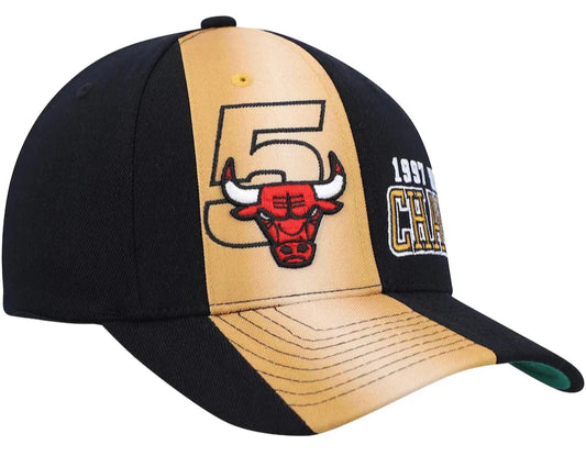 Men's Chicago Bulls Mitchell & Ness Black Hardwood Classics 1997 NBA Champions Stretch Snapback Hat