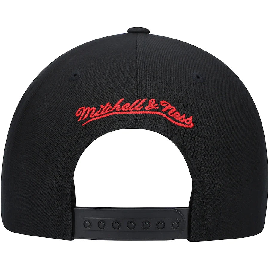 Men's Toronto Raptors NBA Core Basic Black Mitchell & Ness Snapback Hat